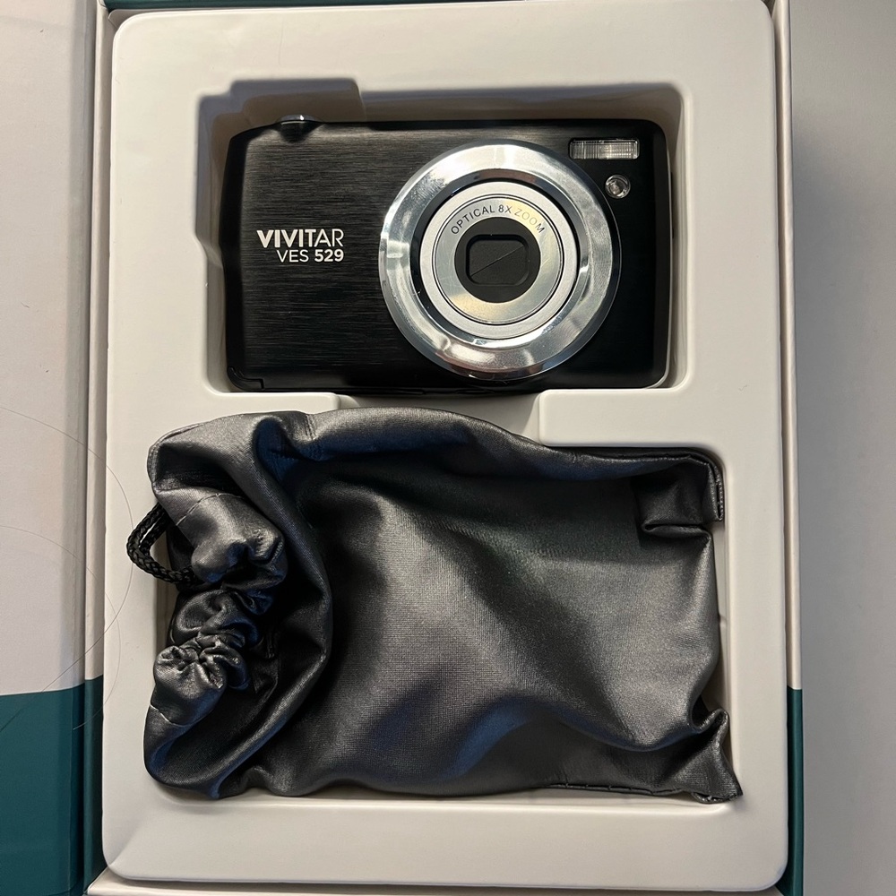 VIVITAR VES 529 digital camera